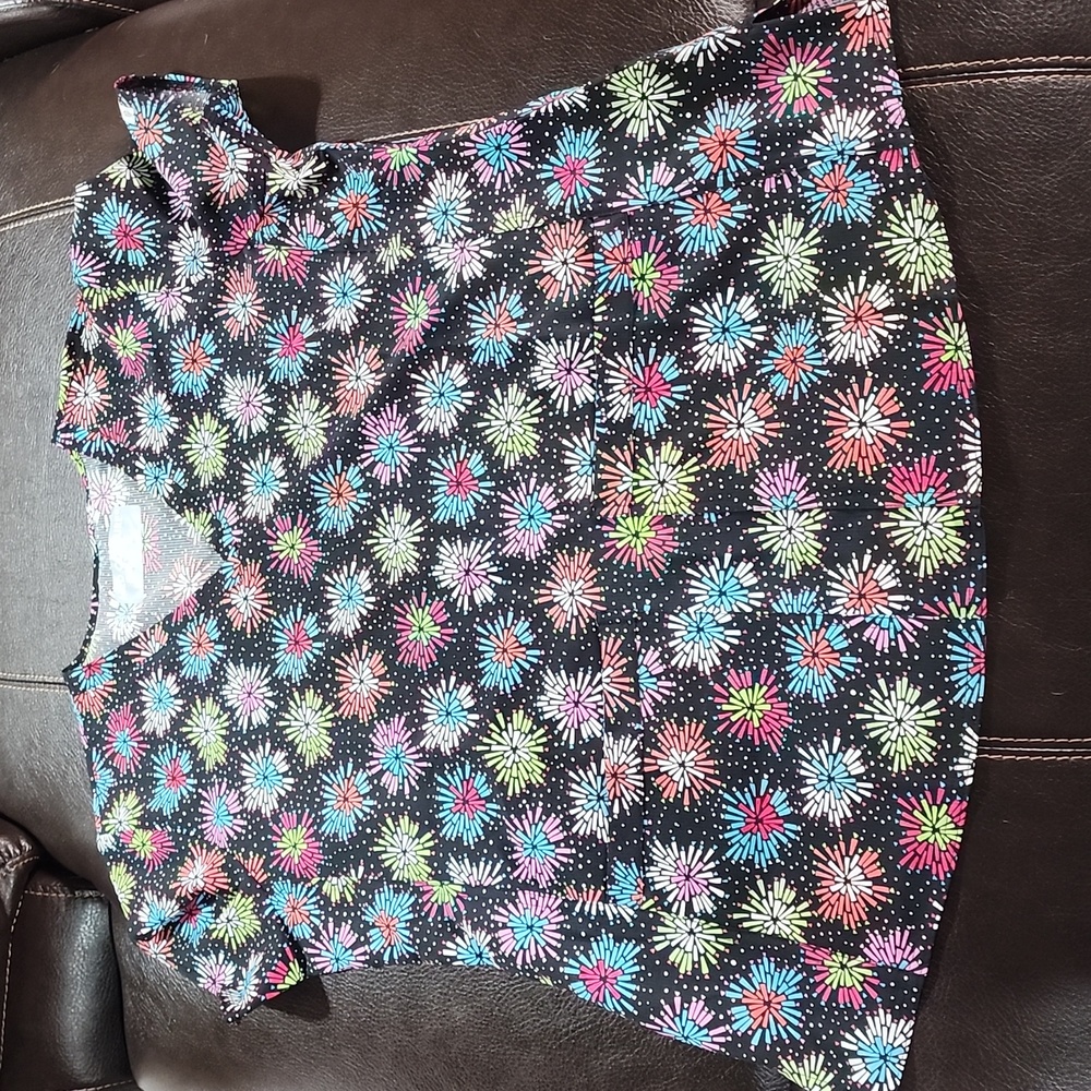Xl scrub top